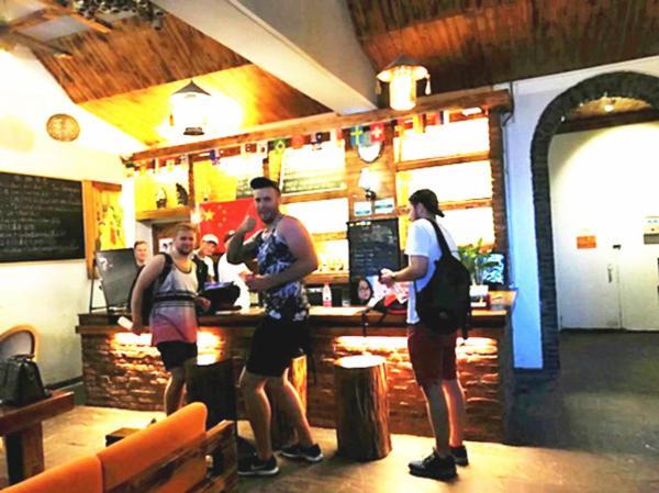 Ming Palace International Youth Hostel Guilin Buitenkant foto
